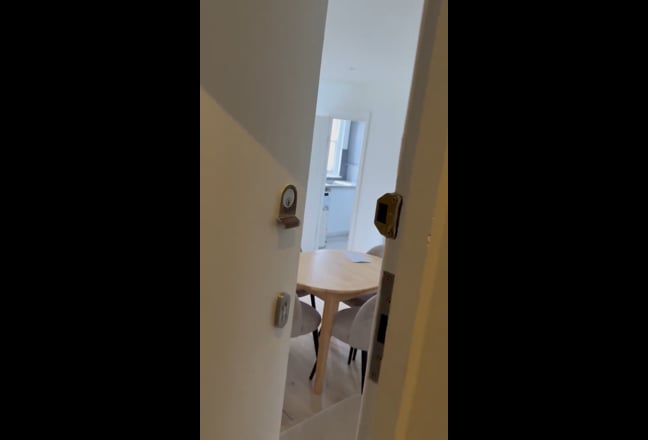 2 Bed Flat Notting Hill Main Photo