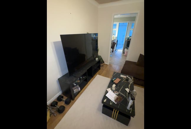 Furnished Double Room | Bills Included Main Photo