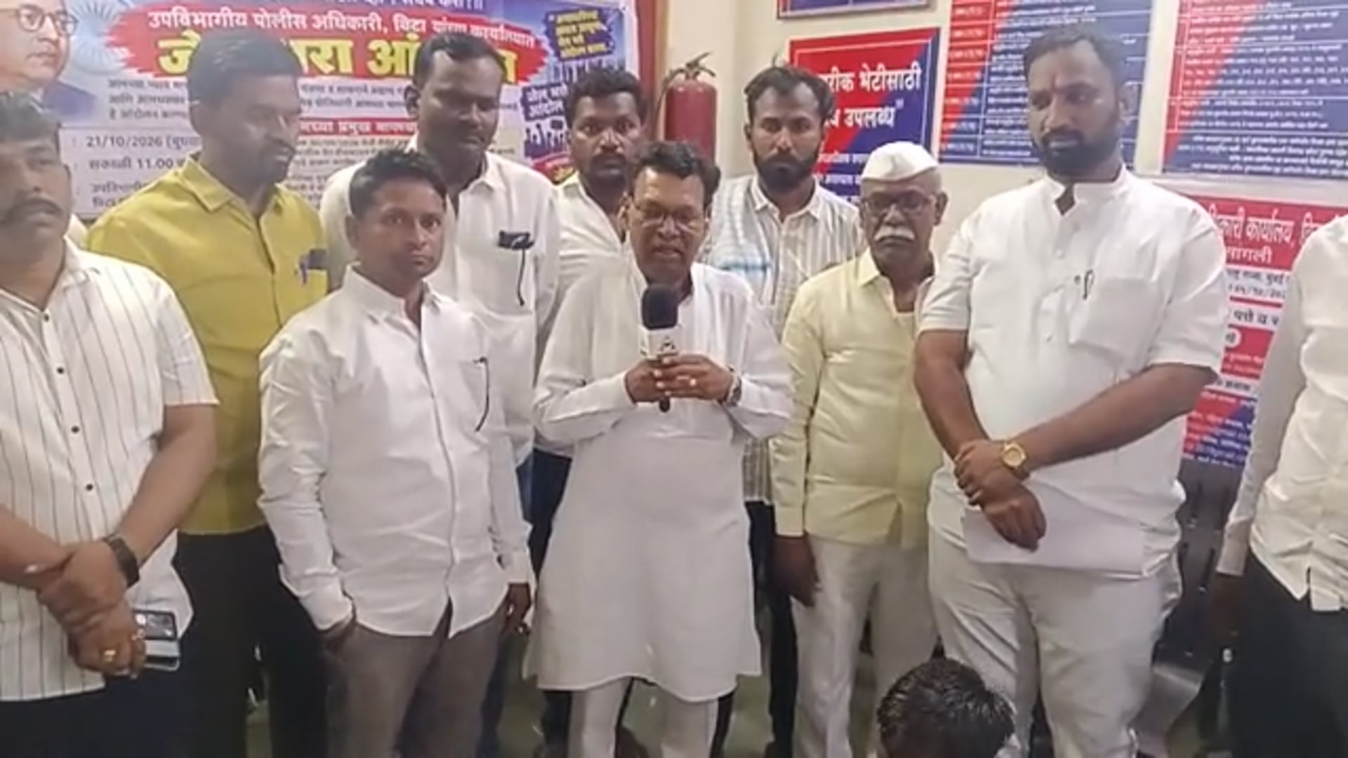 आंदोलनाचा दणका चार दिवसात कारवाई करण्याचे लेखी आश्वासन 
