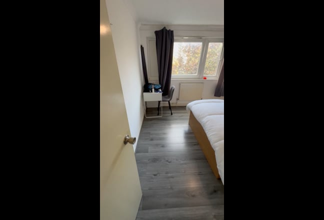 Bright, clean & Affordable Room Available Main Photo