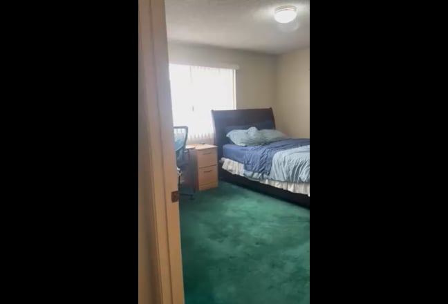 $950/Mo MBR,  A Block East of Paramount Studio Main Photo