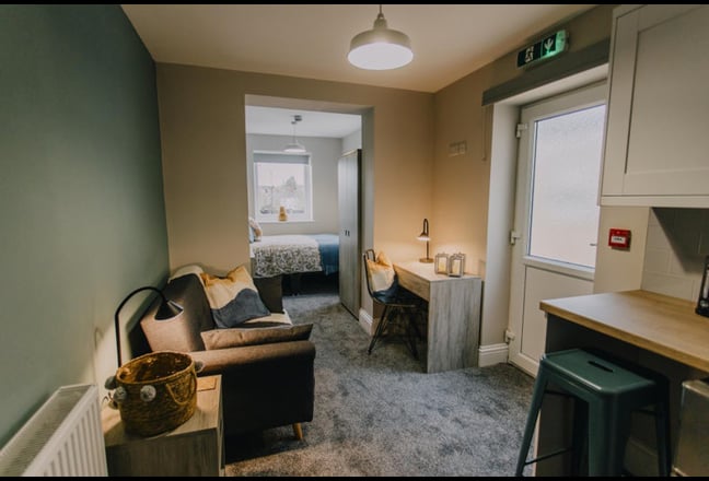 Luxury Spacious Teapoint Studio!! Main Photo