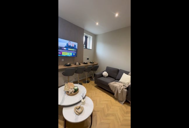 New Modern Bedrooms from &pound;162 pw (Bills included) Main Photo