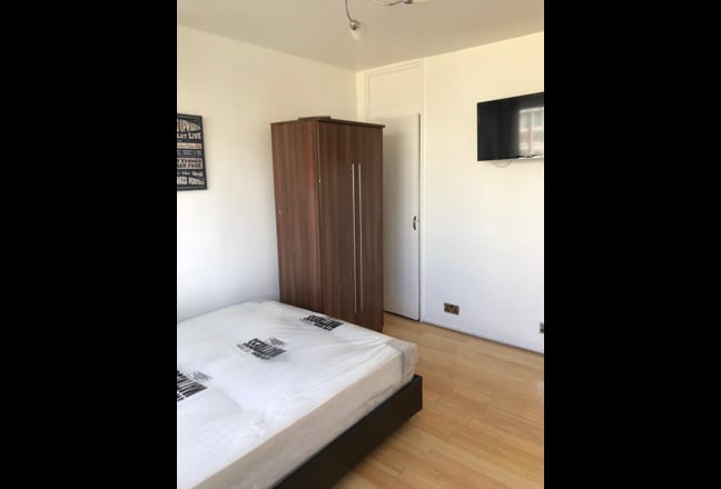 Large Double SW15 | Bills Included | &pound;800 Main Photo