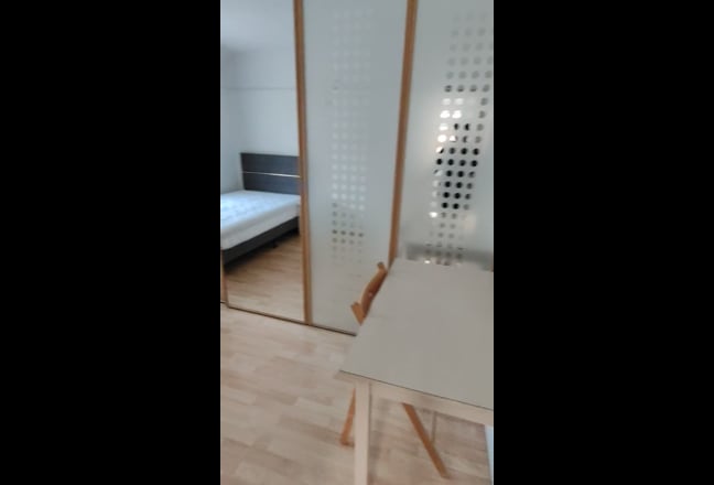 One double bedroom to rent Main Photo