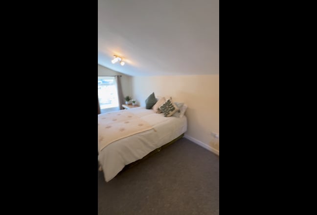 Available Now | Clean & Modern | Large Rooms Main Photo