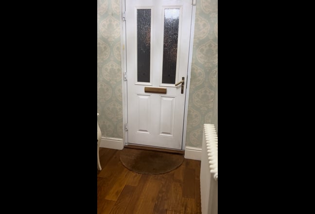 Double room female preferred  Main Photo
