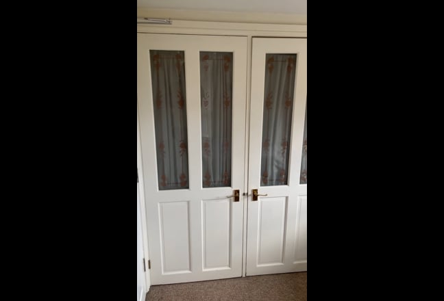 1 x En-suite room available  Main Photo