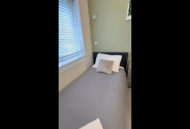 Private room in White city all bills included  Main Photo