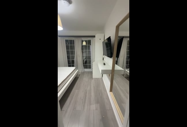 📍 Single Room in Stepney Green Available NOW 📍 Main Photo