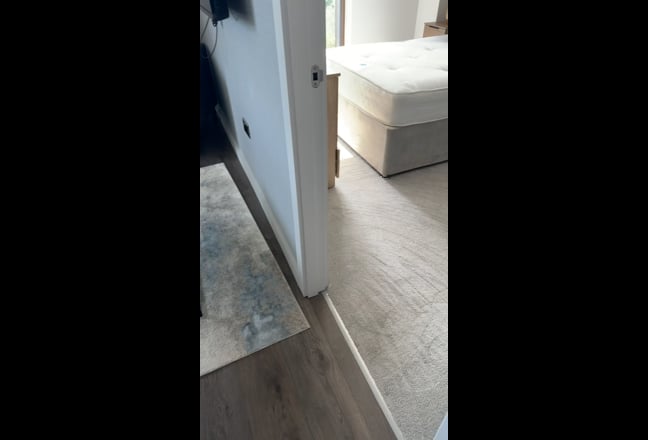 Female flatmate wanted in 2 bed apartment. Main Photo