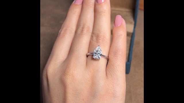 Pear Slim - Diamante LabGrown 2ct | Pear Slim - 2ct LabGrown Diamond