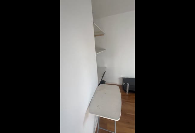Single Person Large Room (&pound;600) - Close to Mk City Main Photo
