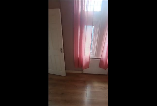 A room to share  Main Photo