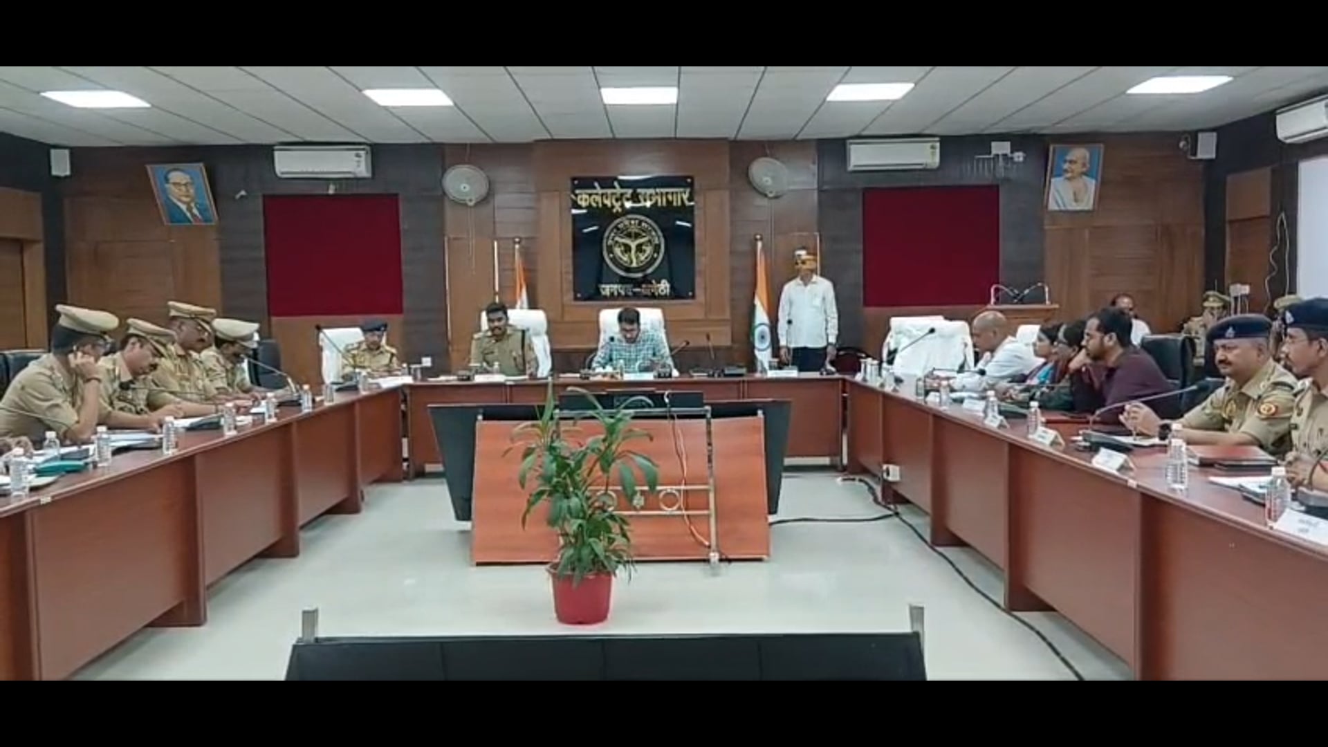 डीएम ने नवाचार विधिसे शिक्षण पर दिया बल