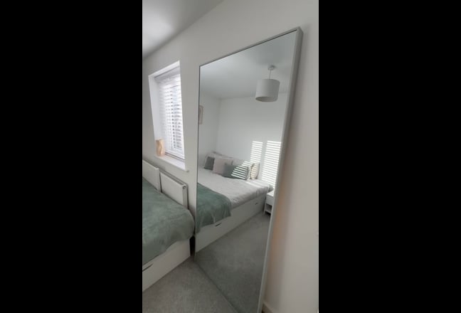 Super-King Room | Bills Included | No Deposit Main Photo