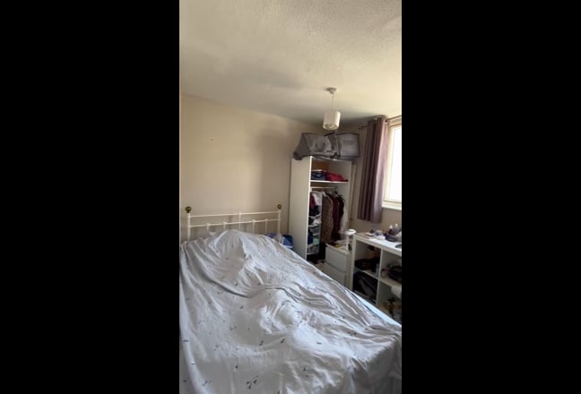 All bills included: Double-storey Bermondsey Flat Main Photo