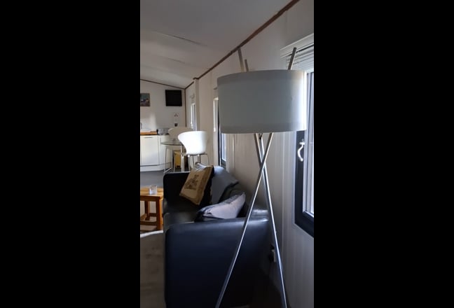 Monday to Friday self contained cabin Main Photo