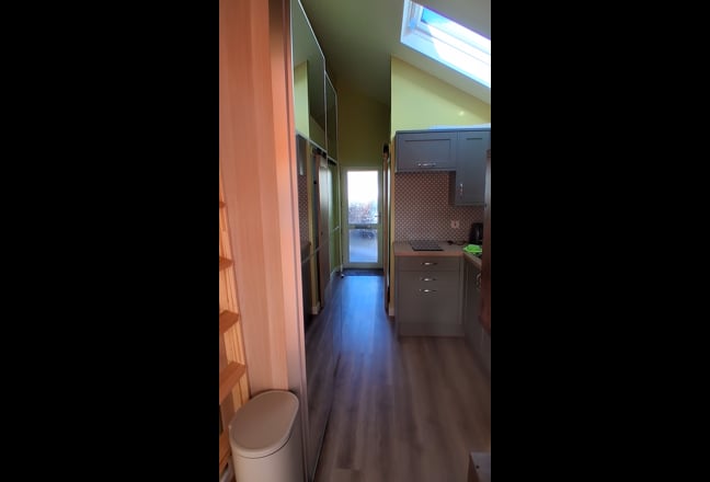 Video 1: Comfy sofa & single