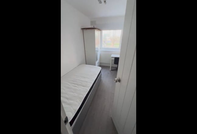 Single room in E3 3BZ all bills included  Main Photo