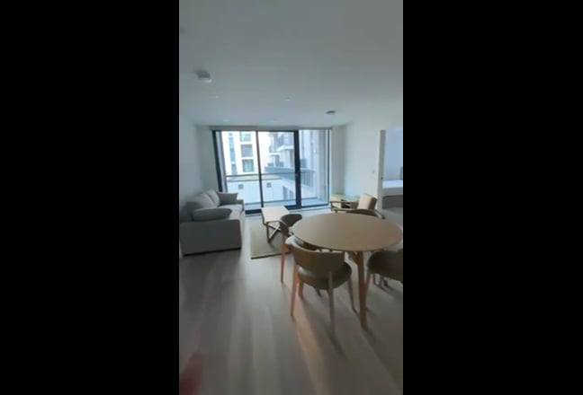 Looking for Flatmate to Rent 2-Bed  Main Photo