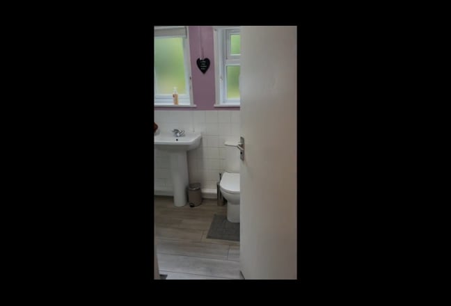 3 Bedroom Flat - Potters Bar / South Mimms Main Photo