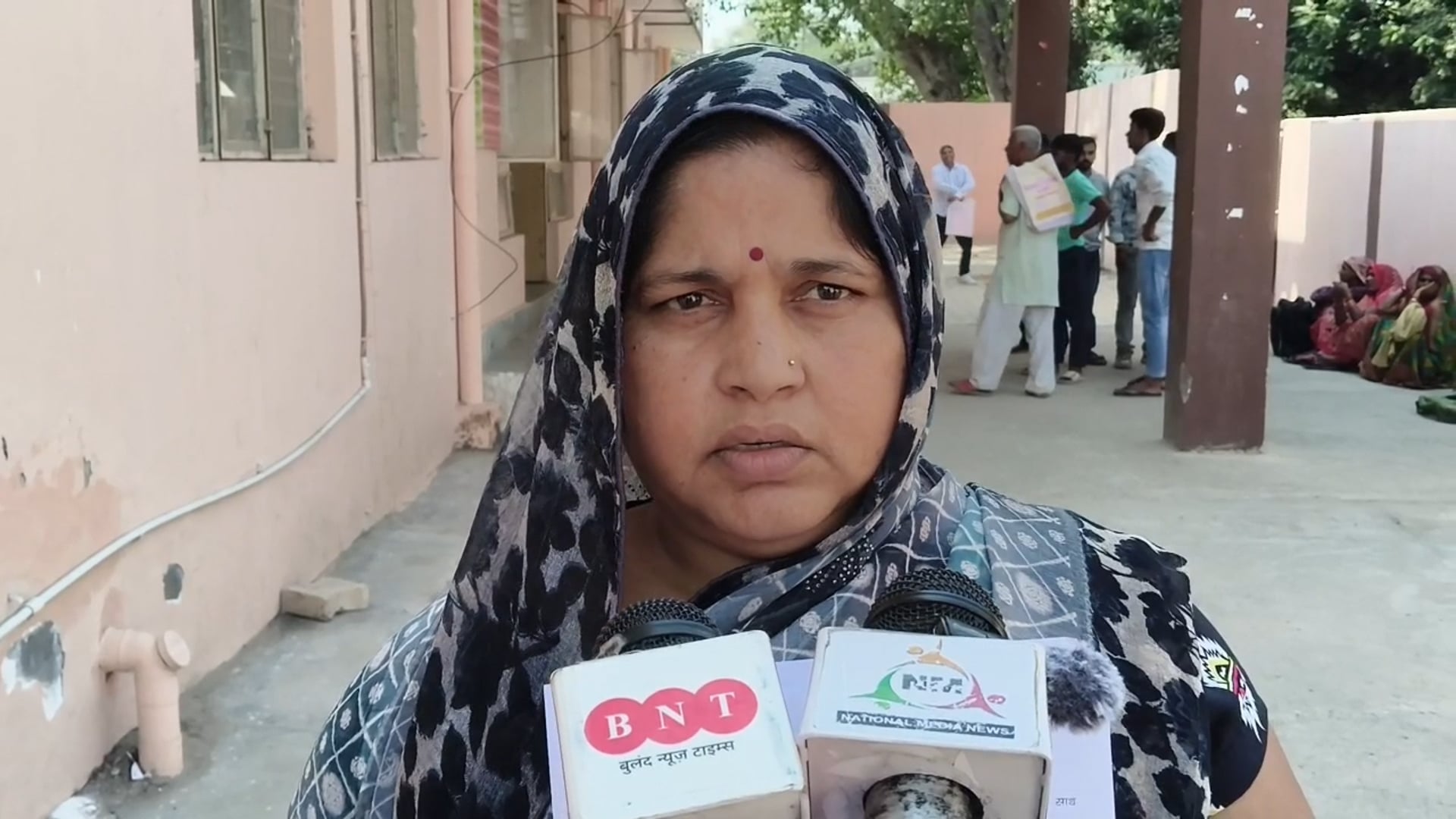 मथुरा में महिला की शिकायत से मचा हड़कंप! घर में घुसकर छेड़छाड़, मारपीट और जान से मारने की धमकी का आरोप, SSP से लगाई न्याय की गुहार!
