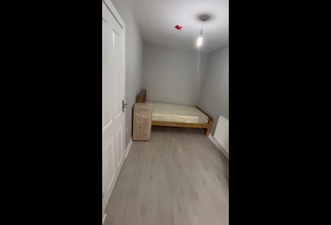 Large En-suite RoomCV4 -Close to Warwick Uni Main Photo