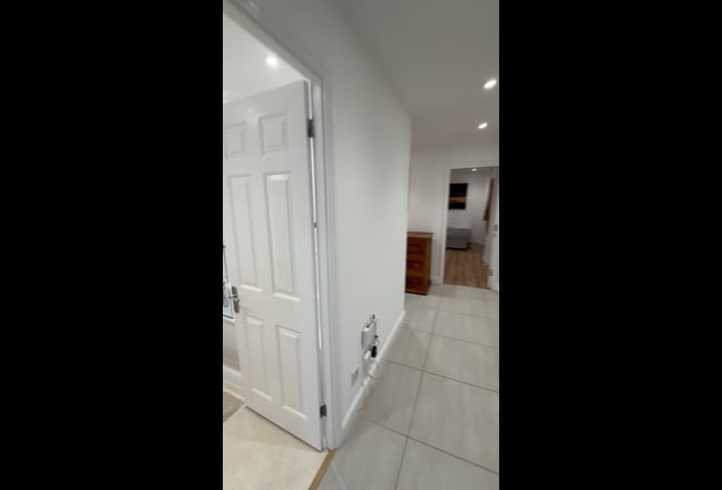 Riverside Living – En-suite & Double Room Near DLR Main Photo