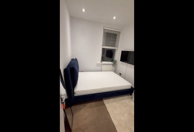 Lovely double room with own bathroom Main Photo
