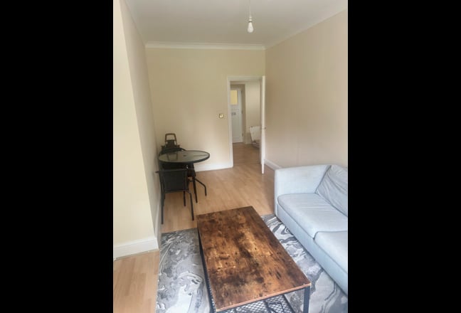 Large double room in Woolwich | unfurnished  Main Photo