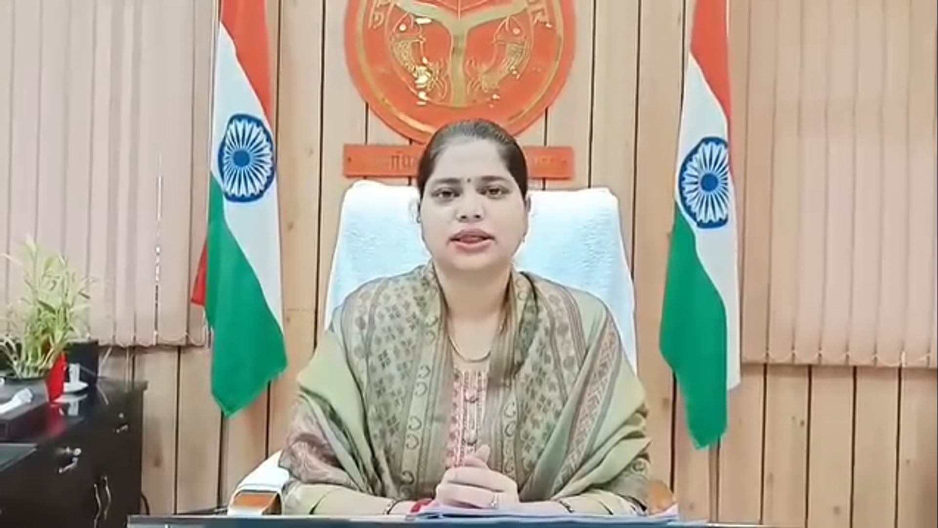 अम्बेडकरनगर: जिलाधिकारी ईशा प्रिया ने आमजनमानस से की विशेष अपील, जनहित में जारी किया संदेश।