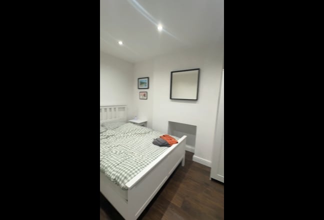 ✨ Female Flatmate Wanted | SW London ✨ Main Photo