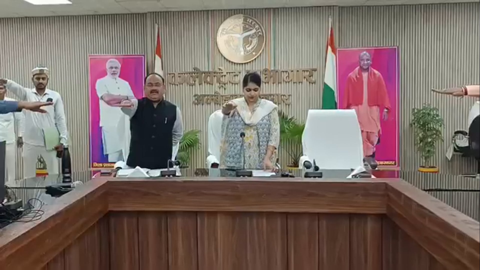 🚨 अम्बेडकरनगर: सरदार वल्लभभाई पटेल जयंती पर डीएम ईशा प्रिया ने दिलाई एकता की शपथ
