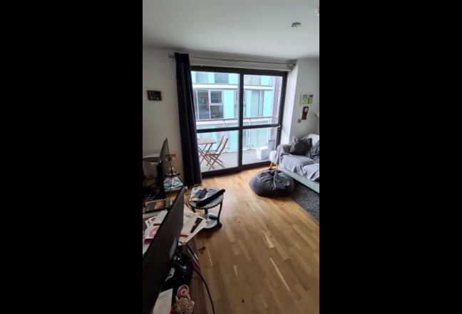 Comfy Room - Great Location Close to City Centre Main Photo