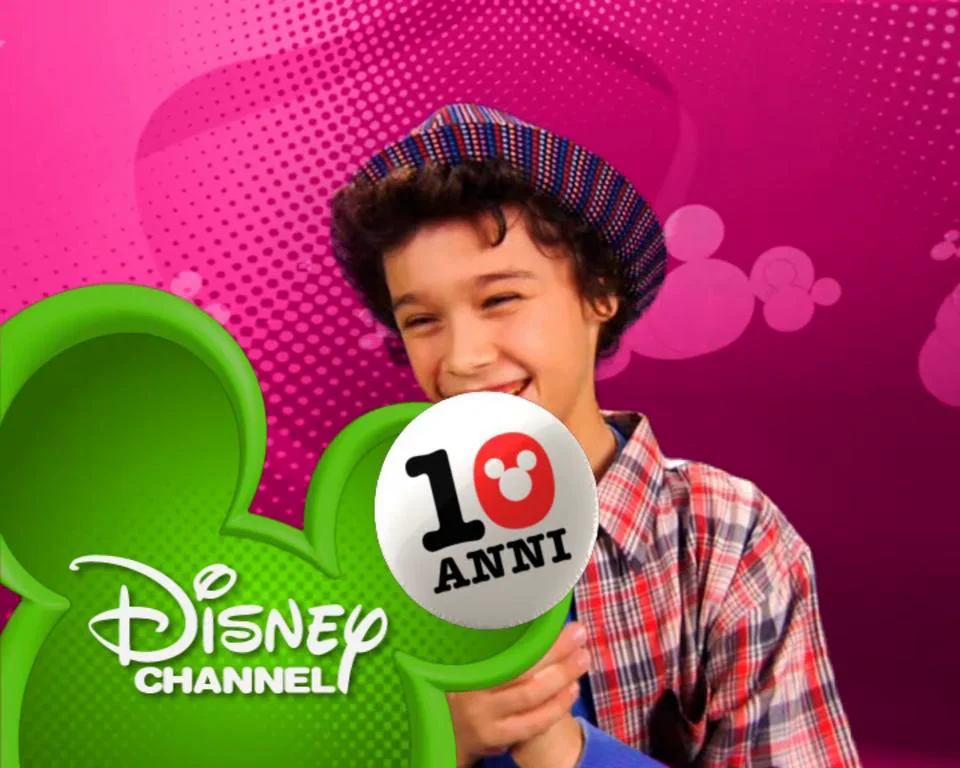 Канал disney возвращается 1 апреля 2024. Канал Дисней. Канал Disney 2011. Disney канал логотип. Канал Disney (Россия).