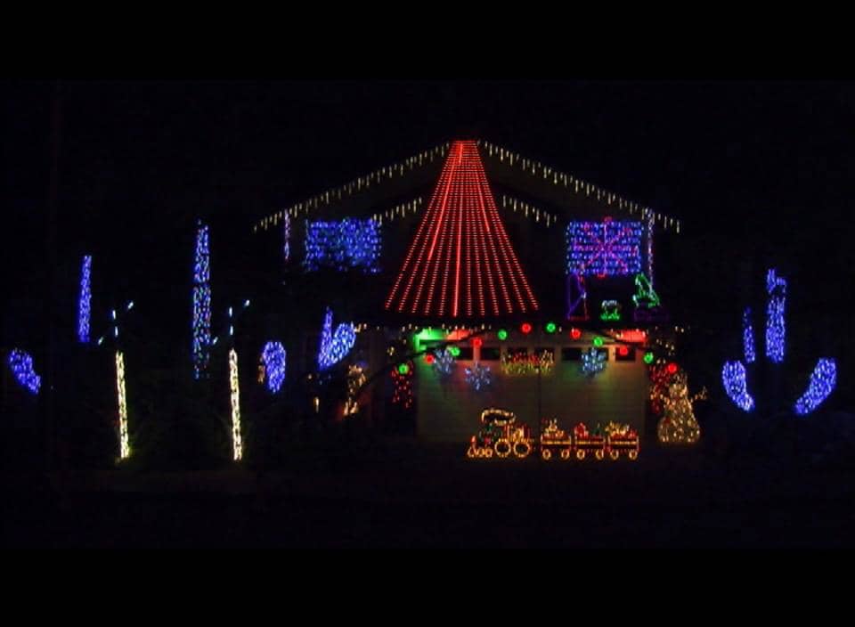 Waikele Christmas Lights 2011 HD Form Video on Vimeo