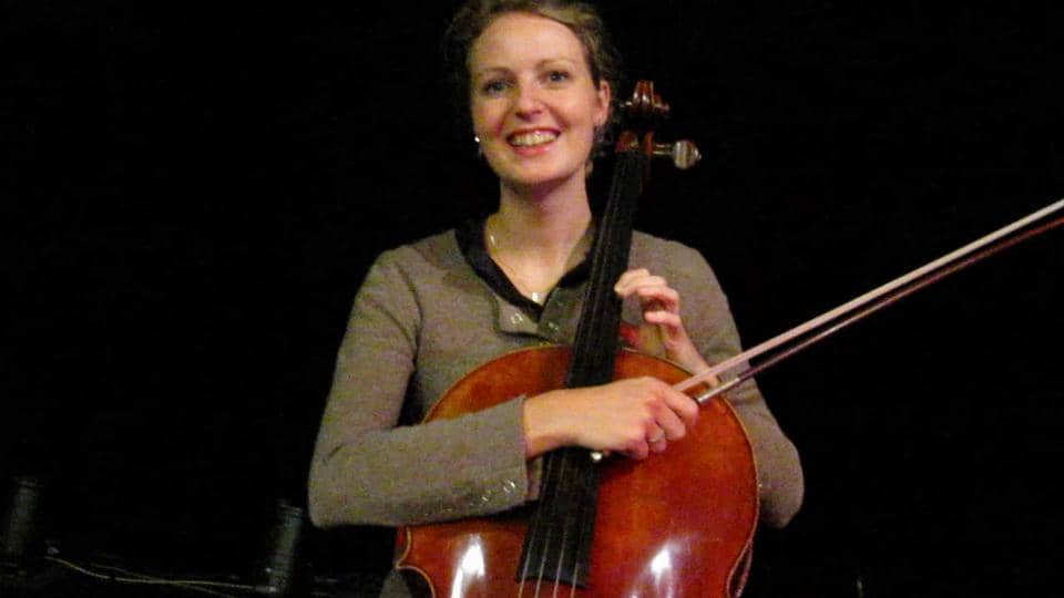 Maud Pages violoncelliste de Pierre Perret on Vimeo