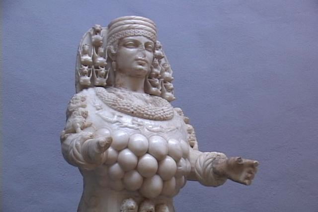 greek god artemis statue
