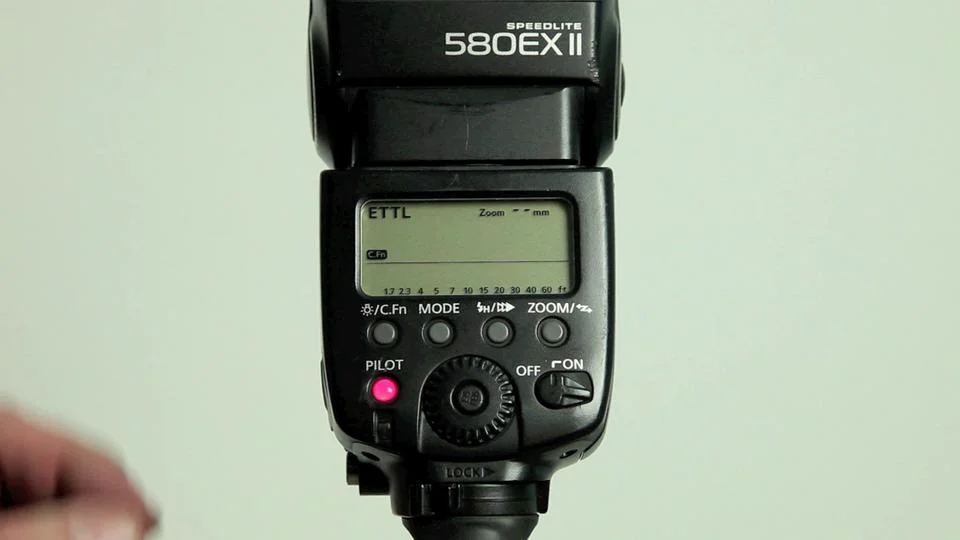 setting up the Canon 580EX II speedlight for wireless flash