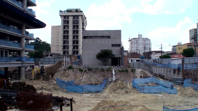 Paulo Mendes da Rocha + Metro Arquitetos / Leme Gallery