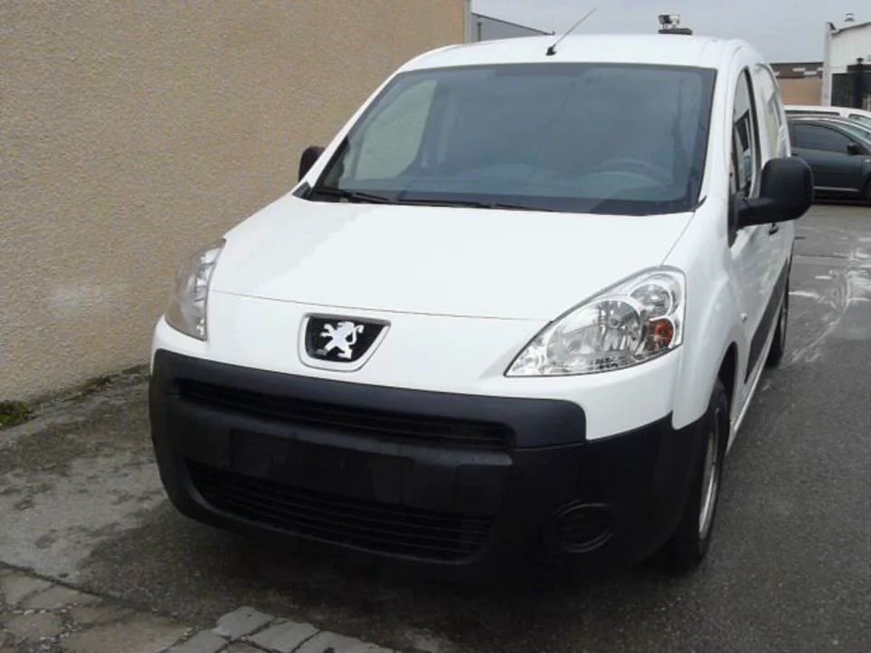 PEUGEOT PARTNER FGTTE 120 L1 HDI 75 CH PACK CD CLIM on Vimeo