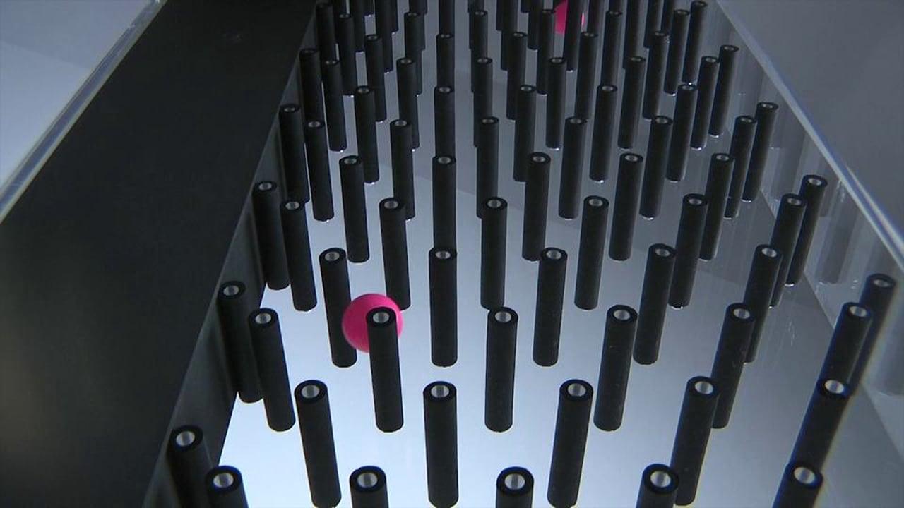 Joerg Obenauer Lichtobjekte - PONG PING  - neue Kinetik aus Hanau - 2012