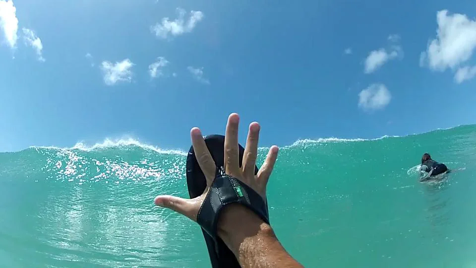 Surfing on one sandal with Shayne McIntyre on Vimeo