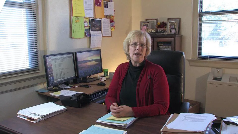 Financial Aid with Bronwyn Sneed on Vimeo