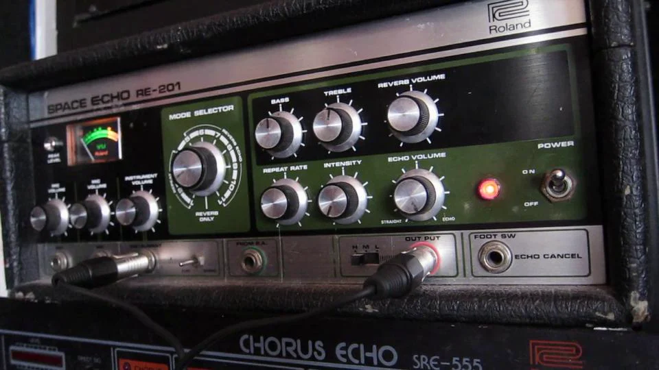 BEAUTIFUL TECH: Roland RE 201 Space Echo – Music of Sound BEAUTIFUL TECH: Roland RE 201 Space Echo – Music of Sound