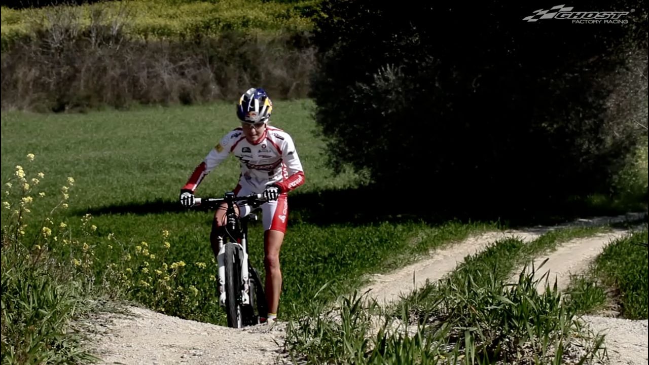 GHOST Factory Racing Team – Lisi Osl im Video-Portrait
