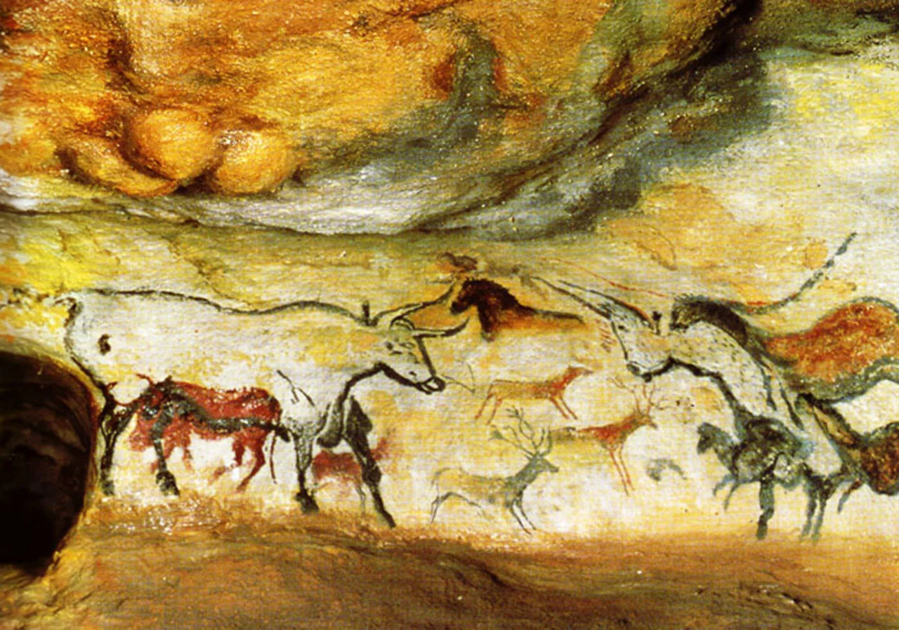 Cave paintings. Пещеры Альтамира и Ласко. Пещера Ласко во Франции. Пещерная живопись пещера Ласко. Пещера Ласко Ляско во Франции.