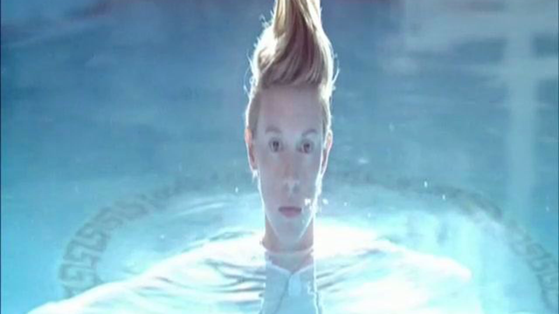 La Roux "I'm Not Your Toy" remix