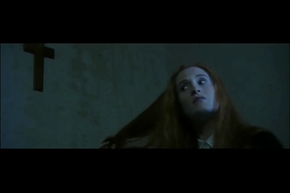 &lsquo;Splitends&rsquo; # 1/3 &ndash; Rape scene